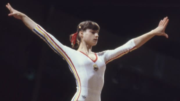 nadiacomaencionbeamTOP.jpg